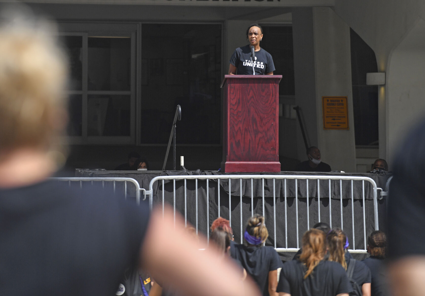 BR.lsumarch.091320 HS 599.JPG